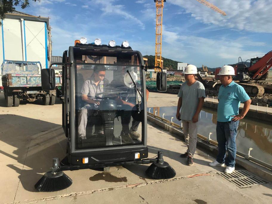 巴音郭楞龙泉市清扫车