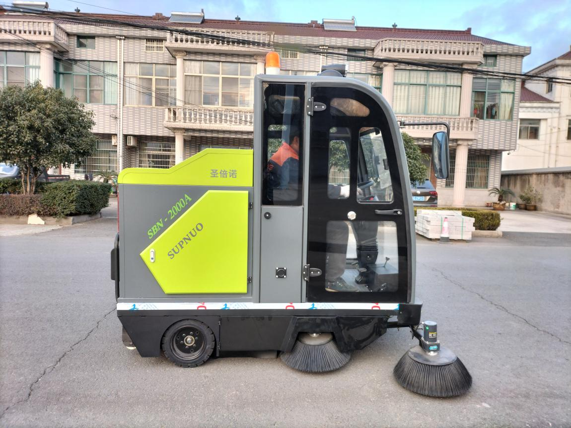 巴音郭楞龙马清扫车