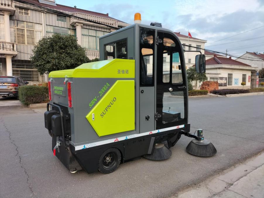 巴音郭楞龙建清扫车_0